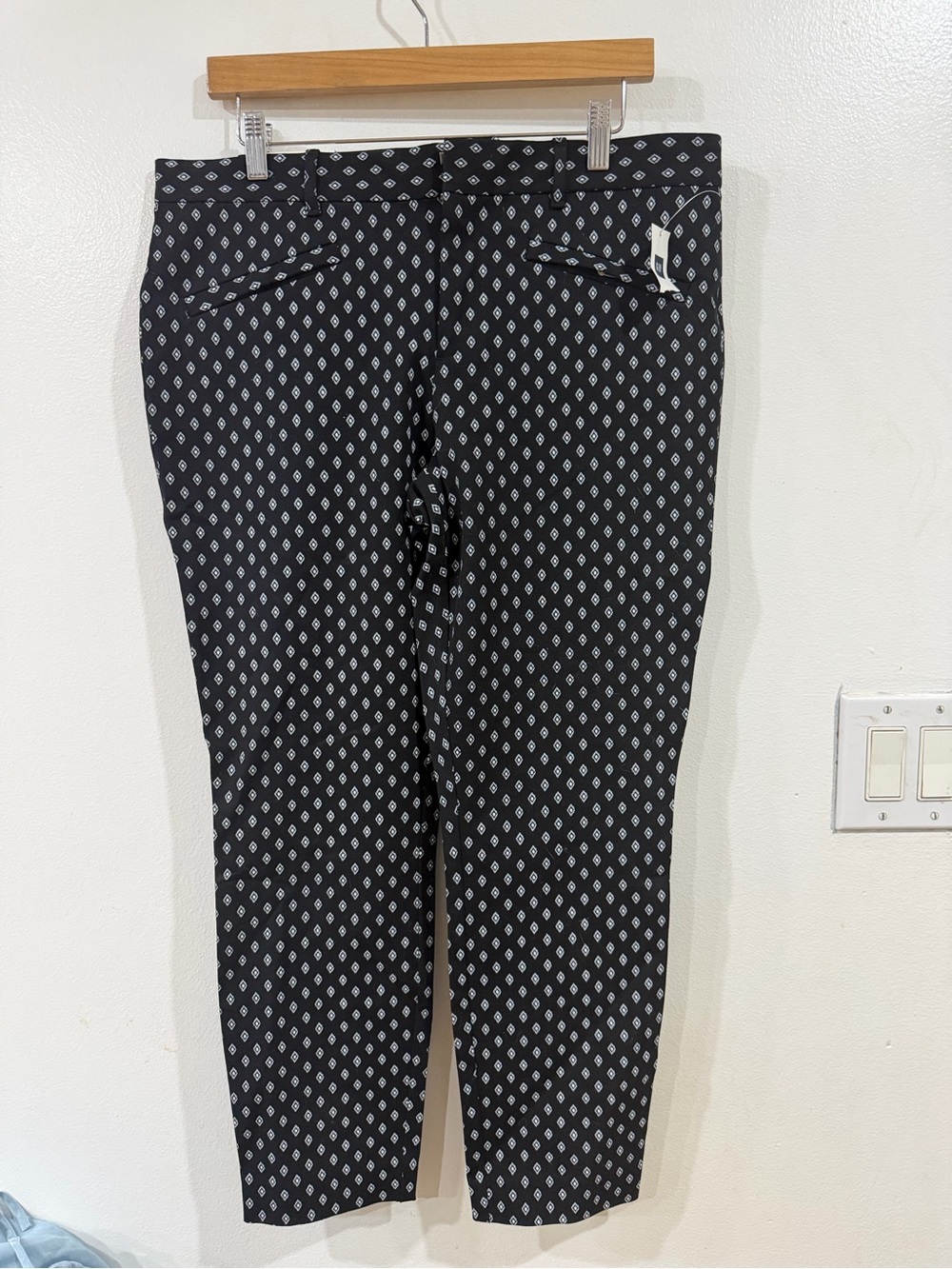 GAP Black Ankle Crop Jeans with White Diamond Print